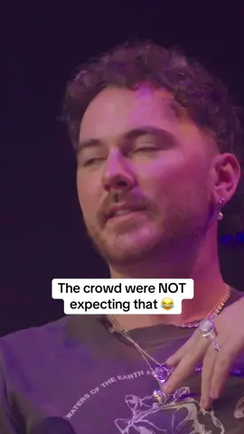 Wait for it… 🤩 Incredible performance from @Cian Ducrot! #toslive2024 #cianducrot #illbewaiting #musictok #crowd #reaction #behindthesong