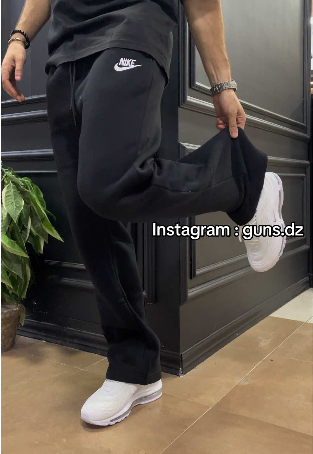 ⚜️ nike jogger  ⚜️ instagram : gunsstyle #fyp #fashiontiktok #fyppppppppppppppppppppppp #الشعب_الصيني_ماله_حل😂😂 #trending #oversize #fypシ゚viral #fypシ゚viral #algeria #dz #streetwear  @enes kaan  @Guns Dz 