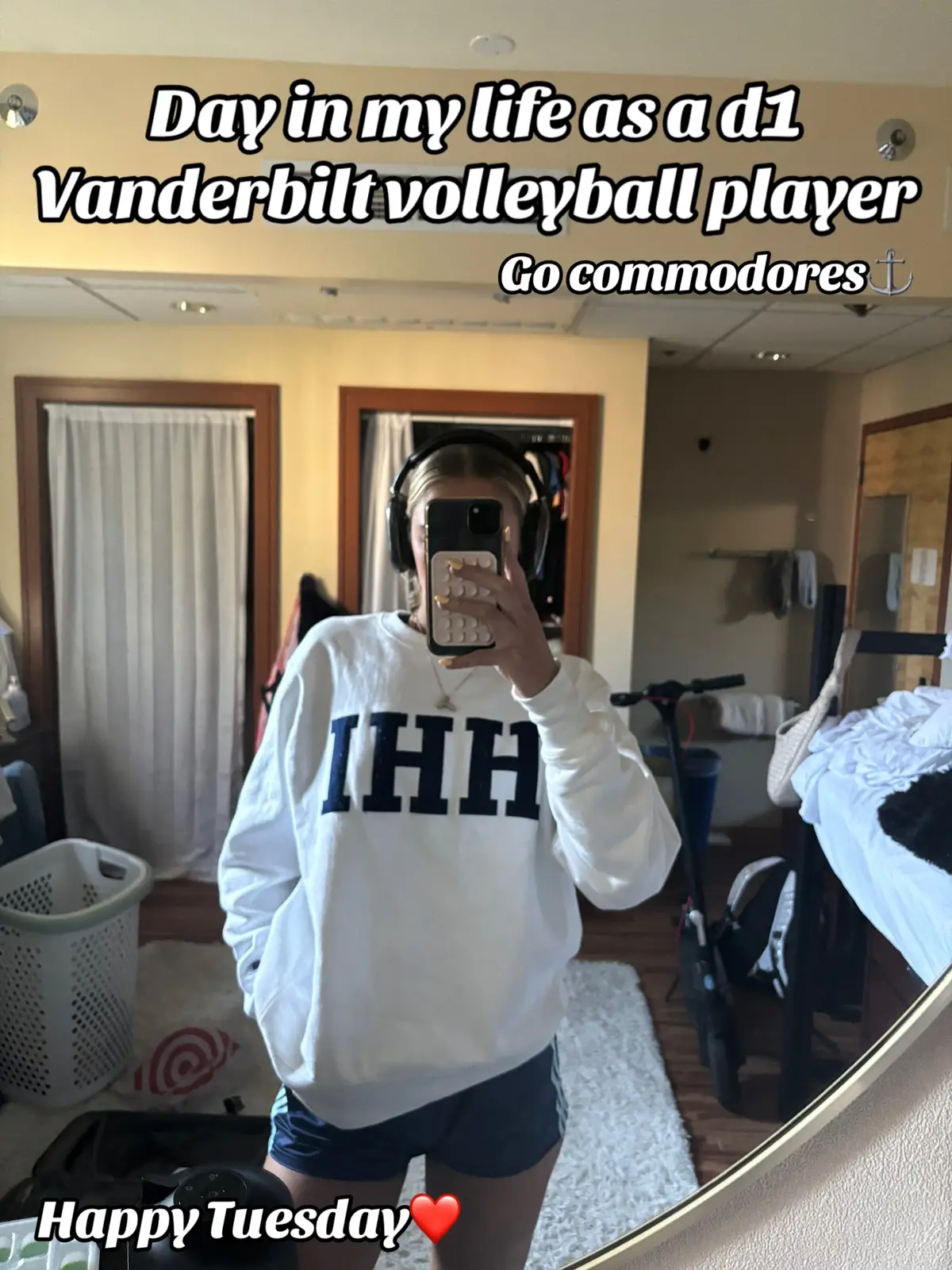 #vanderbilt #volleyball #foryou #athlete #d1 #goviral #vlogs #diml #freshman #nashville #dorm #vandyvolleyball #commodores #university #lockerroom #slay @Nike 