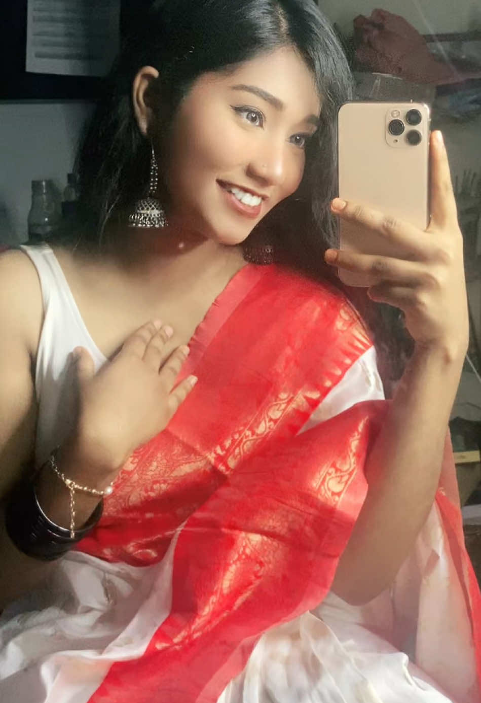 #girls #satisfying #sare #white #red #redandwhite #pujo #pujosaree #pujo #brokenheart 