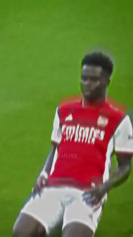BuCold🥶❄️Yo Saka😍 @Bukayo Saka @FootyS4GE_2  #bukayosakaedit #football #arsenal #1rafcvids #1realarsenalfcvideos #sakasong 
