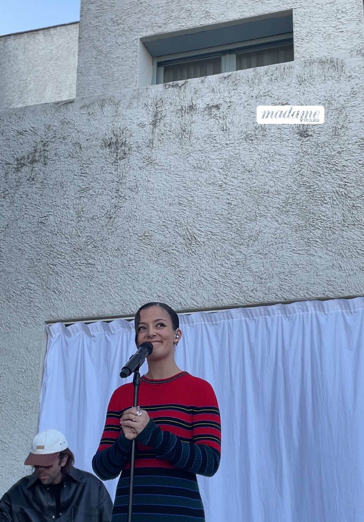 @Camille Lellouche émeut le public à la @villa Noailles avec son titre « N’insiste pas » #tiktokmusic #camillelellouche #villanoailles 