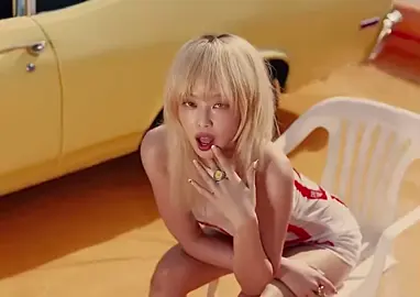 BLONDE JENNIE IM ON MY KNEES. MANTRA OUT NOW #제니야_만트라_좋트라  #PRETTY_GIRL_JENNIE #JENNIE #jenniekim #jennieblackpink #jennierubyjane #LearnOnTikTok #xhtiktok 