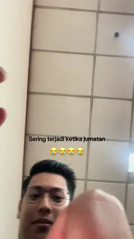 Wkwkw para pria yang dengerin khutbah sambil tidur sini loo maju!