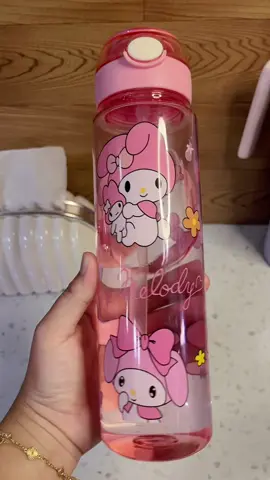 Botol minum anak karakter my melody cuma 20rban bun. Anti tumpah + bpa free jadi aman buat anak2 deh #botolminum #botolminumkarakter #botolminumanak 