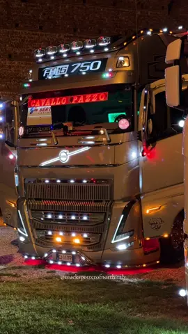 VOLVO FH 750 CAVALLO PAZZO😍😍 #viral #viraltiktok #viralvideos #virall #hollandstyle🇳🇱😍👌🏼 #hollandstyle🇳🇱😍👌 #volvo #volvotruck #volvotrucks #volvofh #volvofh750 #volvofh16 @Lissy.Reiterer 🎀 official @Ciro Cavallo pazzo o