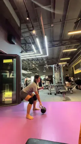Kettlebell EMOM #kettlebellemomworkout #complexworkout #f #fyp #foryou #foryoupage #foryoupageofficiall #fypシ #glutes #leg #gym #gymmotivation #gymgirl #gymrat #Fitness #anytimefitness #GymTok #fyppp #fypシ゚viral #fy 