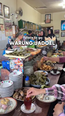 Warung yg usianya lebih dari 2 abad, salah satu kuliner ter-enak & ter-murah kalau ke temanggung wajin banget kuliner an 📍warung jadoel temanggung #warungjadoeltemanggung #warungjadoel #kulinertemanggung 