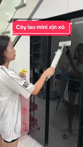 Vệ sinh Sạch sẽ khu bếp chỉ cần em chổi lau cầm tay mini này thôi #xuhuongtiktok #sale1010 #caylautuvat #caylautuvatmini #caylautuvatthongminh #caylaucamtay 