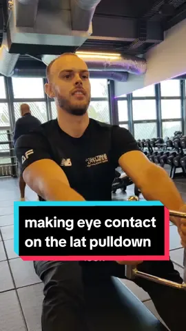 Making eye contact across the cables when you're resting in between sets! 👀  Has this happened to you before? 😂 #gyminepsom #epspomgym #gymmeme 