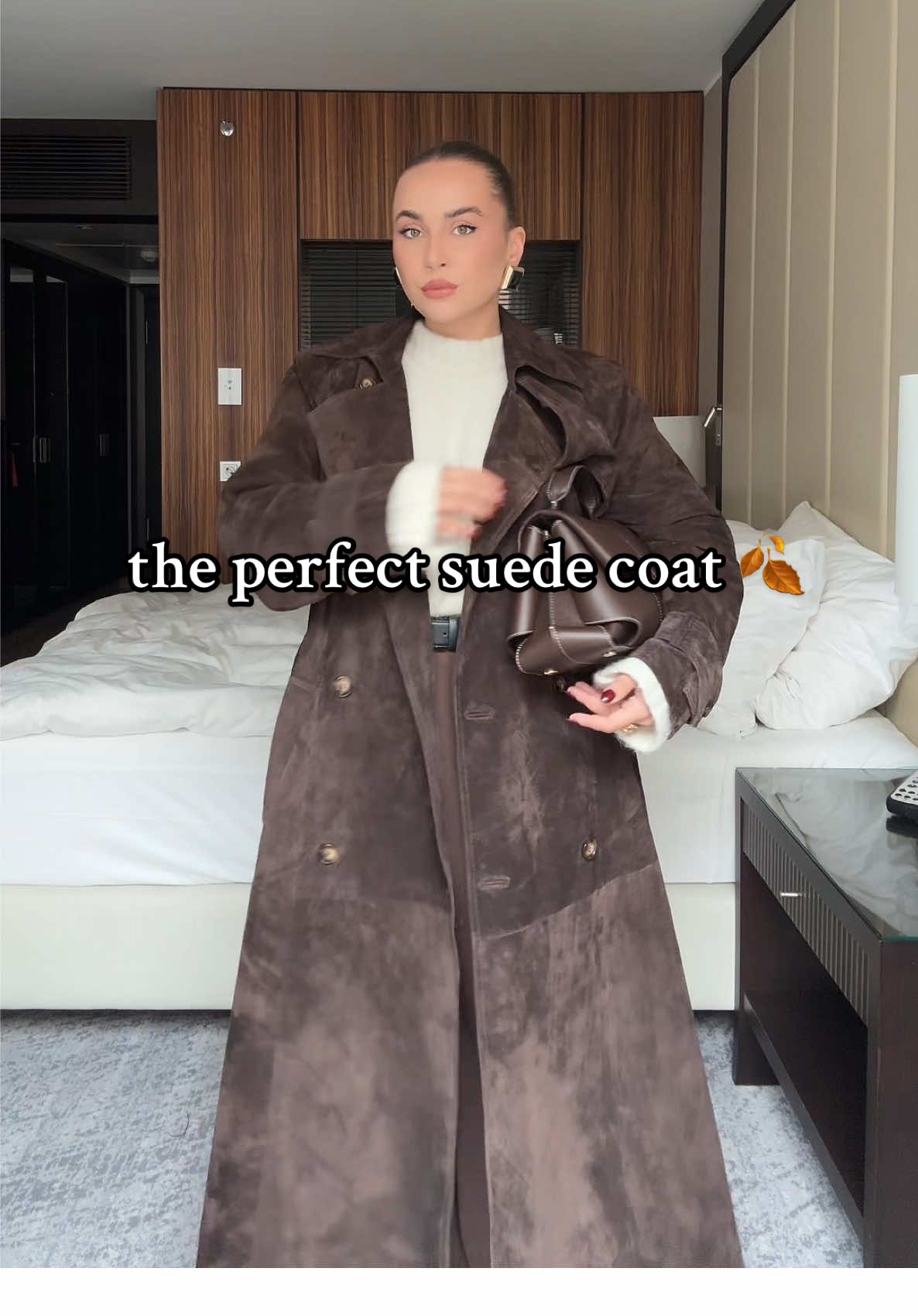 #suede #suedecoat #coat #autumnfashion #autumnstyle #autumnoutfits 