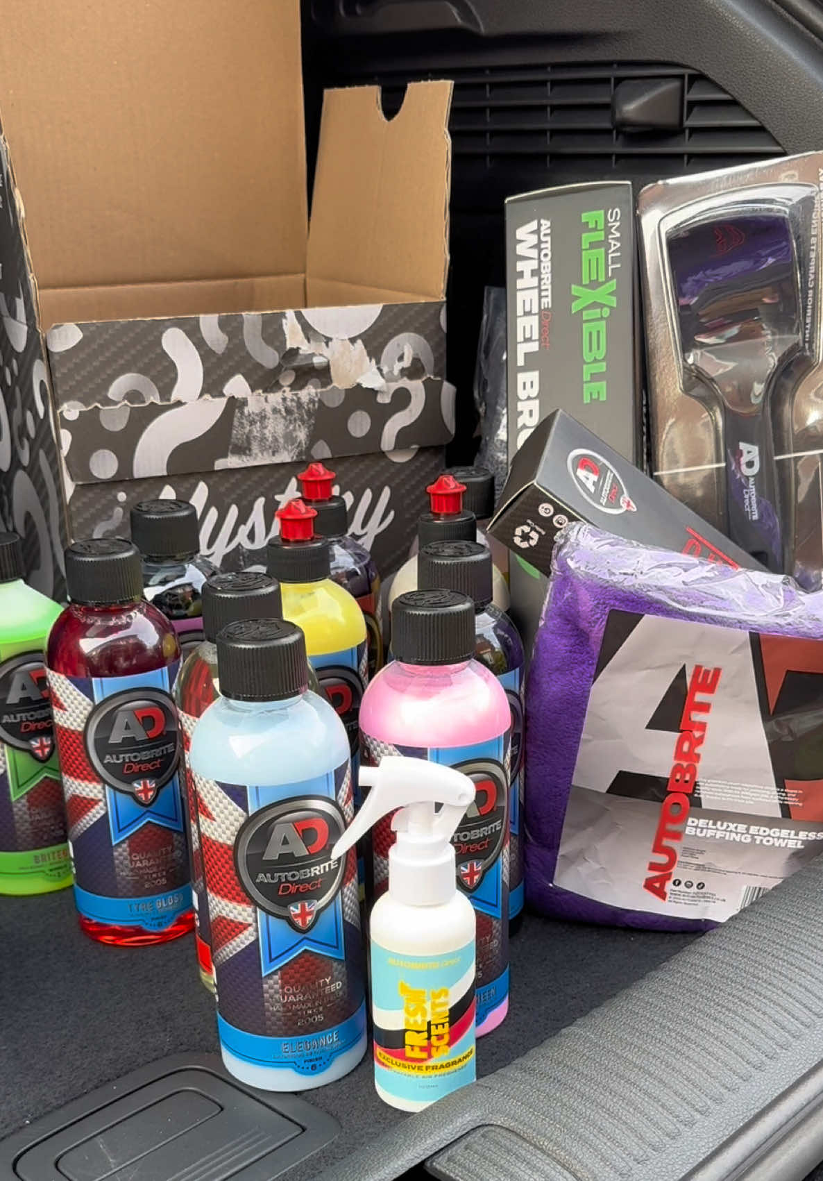 You NEED to try these car care mystery boxes out! You’ll be obsessed 😮‍💨🔥 #carcare #detailing #cars #carwash #carcleaning #satisfying #tiktokmademebuyit #TikTokShop #fyp 