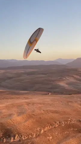 #Dose of paragliding 💉....... . . . . . .#kids #girl #boy #sky #ozone #sportbikelife #paragliding #paraglidinglife #morocco #maroc #marrakech #marrakesh #discover #sky #skyphotography #acro #gopro #bgdninternational #bgd #parapente #lifestyle #agadir #acrobatic#stitch s #sunshine #free #taghazout