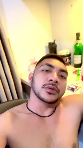 Alis tebal hitam manis 😜