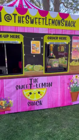This vibrant food booth pro 10 x 10 will not be missed at an event! Do you stand out at events?  Is your booth memorable?  let us help you stand out from the crowd and be the star of the show ! Contact us today and let’s get started on your new food booth pro! ##ExhibitSupply##FoodBoothPRO##Lemonade##LemonadeStand##LemonadeBusiness##VendorBooth##FoodBooth##PopUp##NightMarket