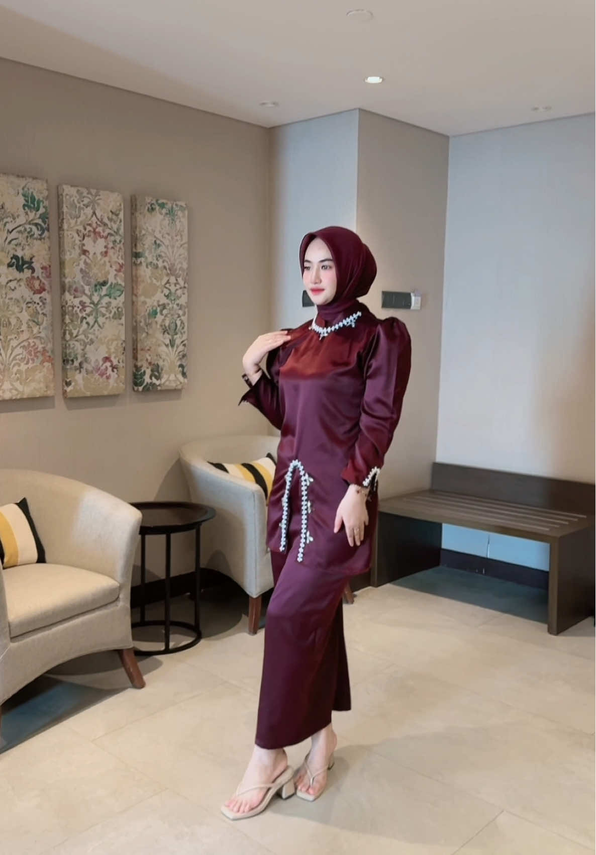 Burgundy warna yg selalu cepet bgt habis nya 😭😭