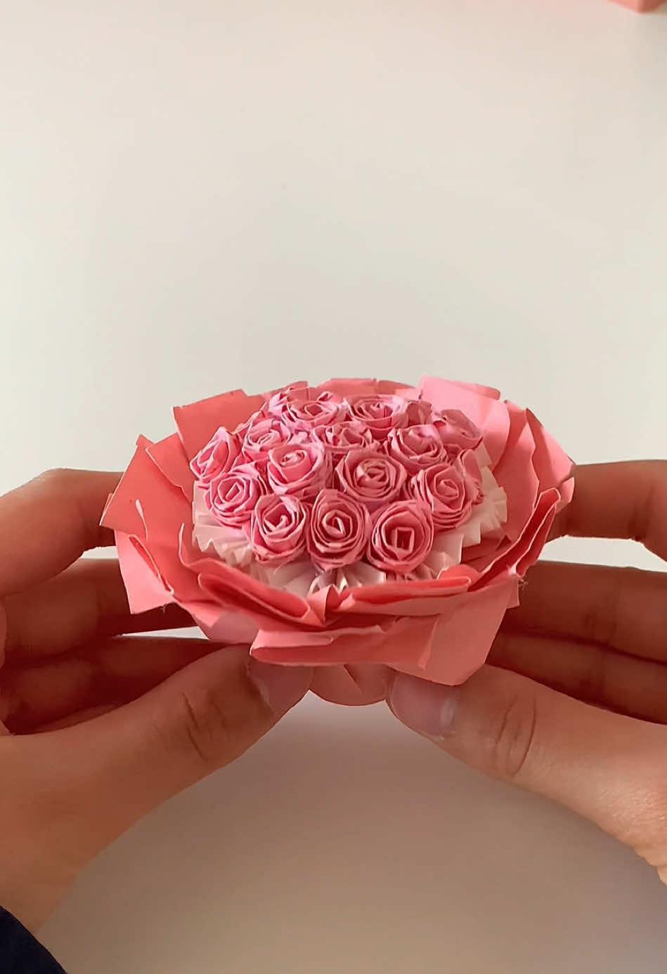 Making mini bouquets>>✨ #aesthetic #minibouquet #fy#craft #paper#DIY#flower #rose