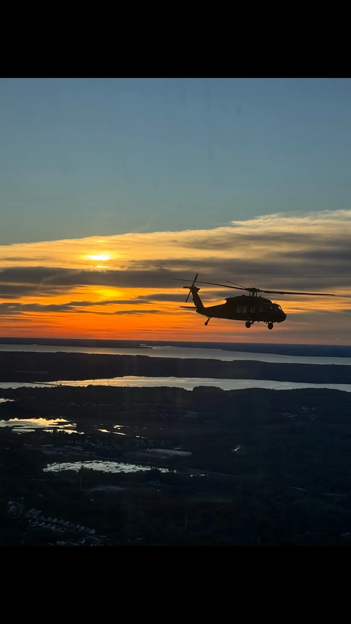 #usarmy #blackhawk #medevac #helicopter #aviation #68wf2 #explore #foryou #sunrise #marylandtiktok #armynationalguard #mdarng 