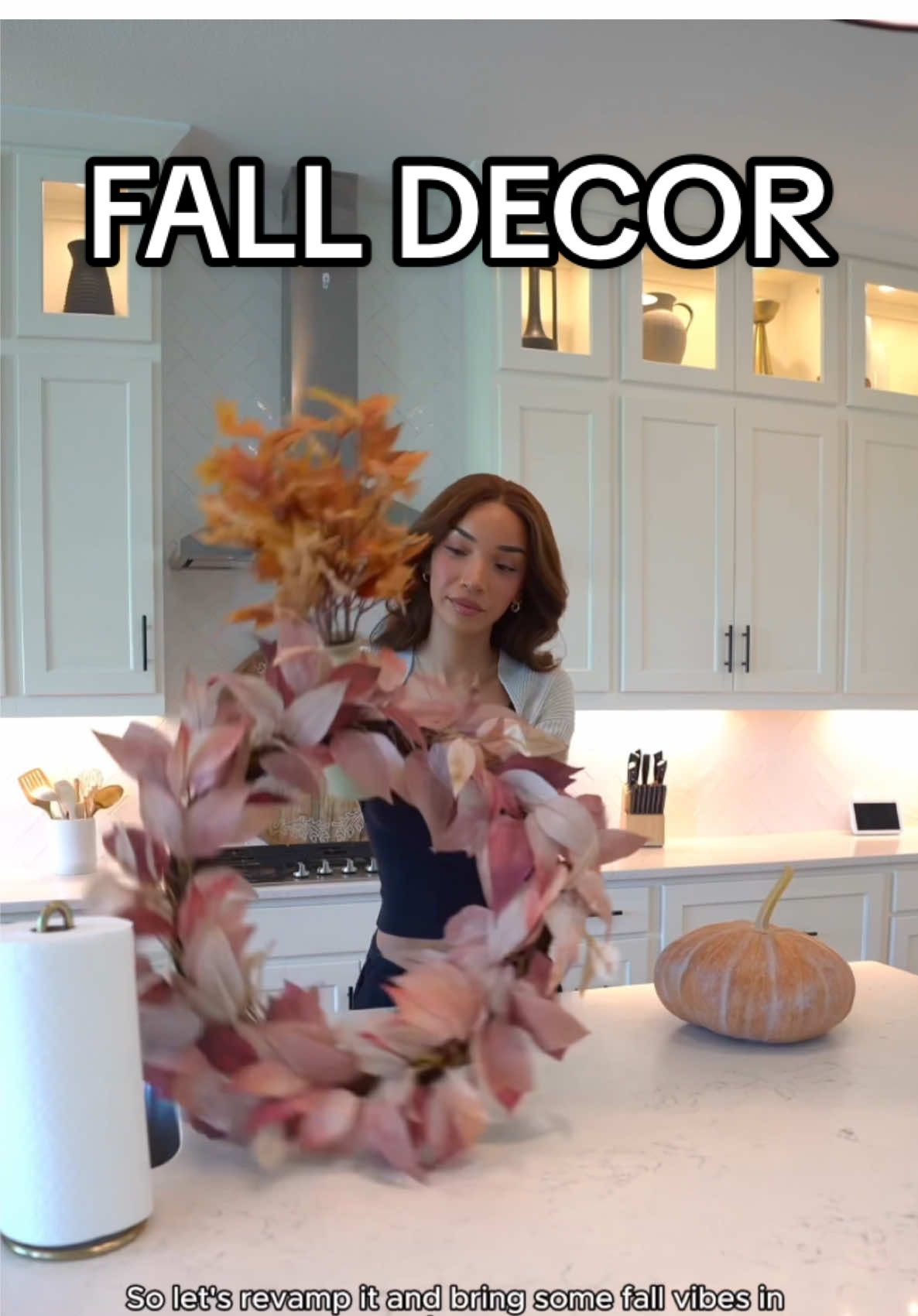 Adding some cozy fall vibes to my kitchen to prepare for hosting this season! #Febreze_Partner And this @Febreze PLUG in the scent “Crisp Fall Breeze” is the perfect addition to tie it all together! Definitely a must-have to freshen my home year round, and especially when I’m expecting guests! #Febreze #cozy #homescents #holiday #hosting #fallscents #holidayscents #entertaining 