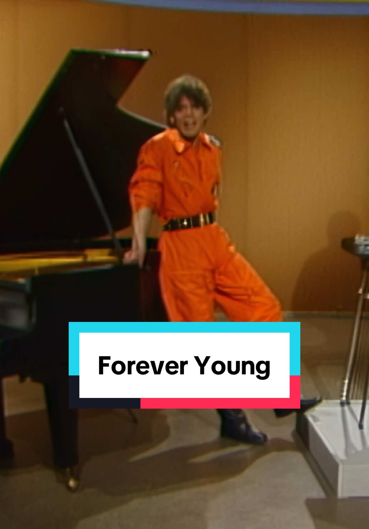 In October 1984 we performed our third single „Forever Young“ of our very first album on german television. 40 years ago! The whole performance will be up on our YouTube channel tomorrow 🎵 #alphaville #mariangold #foreveryoung #bestof40years 