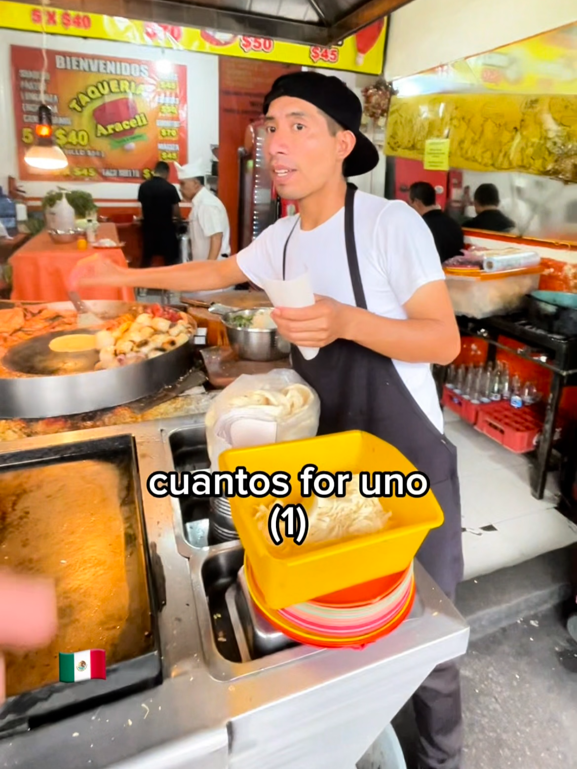 street vendors in Mexico 🇲🇽 #mexico #streetfood #mexicanfood #tacos #cdmx