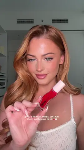 ad | sparkly cherry lips, yes plz!!🍒🎂 @Gisou new cherry on the top lip oil available @Sephora UK or Gisou.com #lipoil #gisou #lipcombo #fall #cherrylips #newmakeup #BeautyTok #autumn #makeup