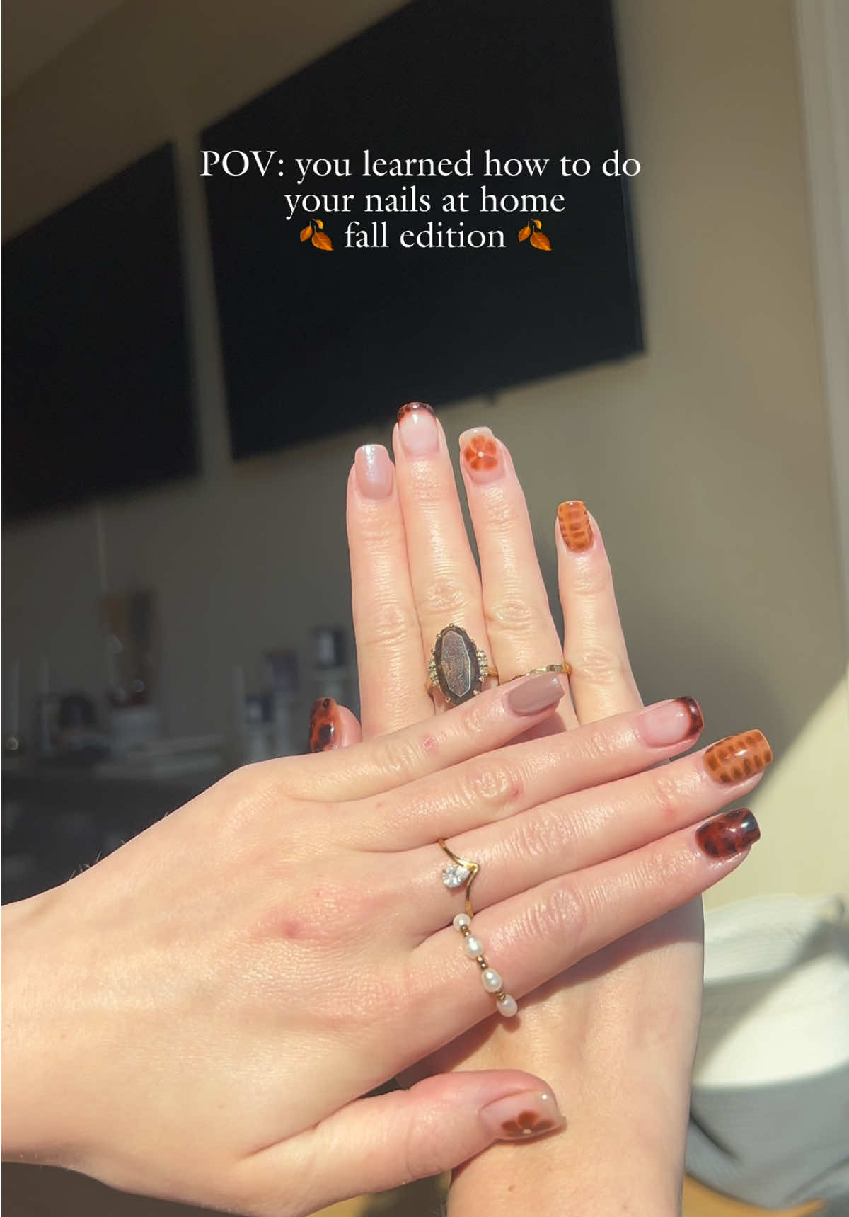 fall nail inspo 🍂🥧☕️  #fallnails #fallnailinspo #fall #fallnails2024 #fallnailinspo2024  #autumn #autumnnails #autumnailinspo #bloominggel #squarenails #shortfallnails #shortnails #tortoisenails #smallcontentcreator #microinfluencer #tiktokgrowth #athomenails #athomenailartist #crocprintnails #chromenails