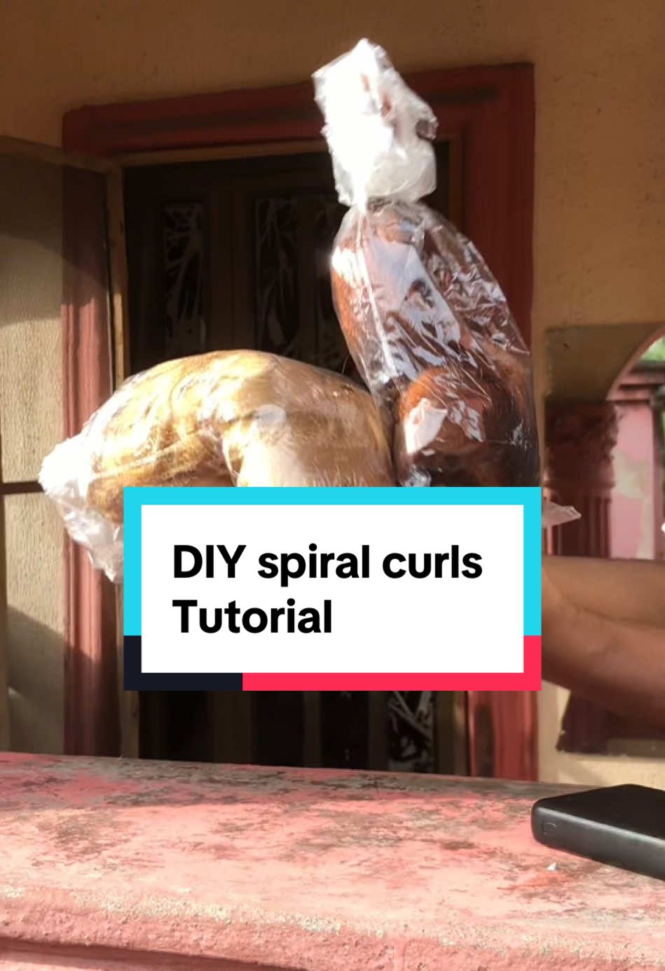 Easiest way to make spiral curls extensions 💯✅ #braidertips #tutorial #spiralcurlstutorial #DIY#hairstylistinowerri #fyp 