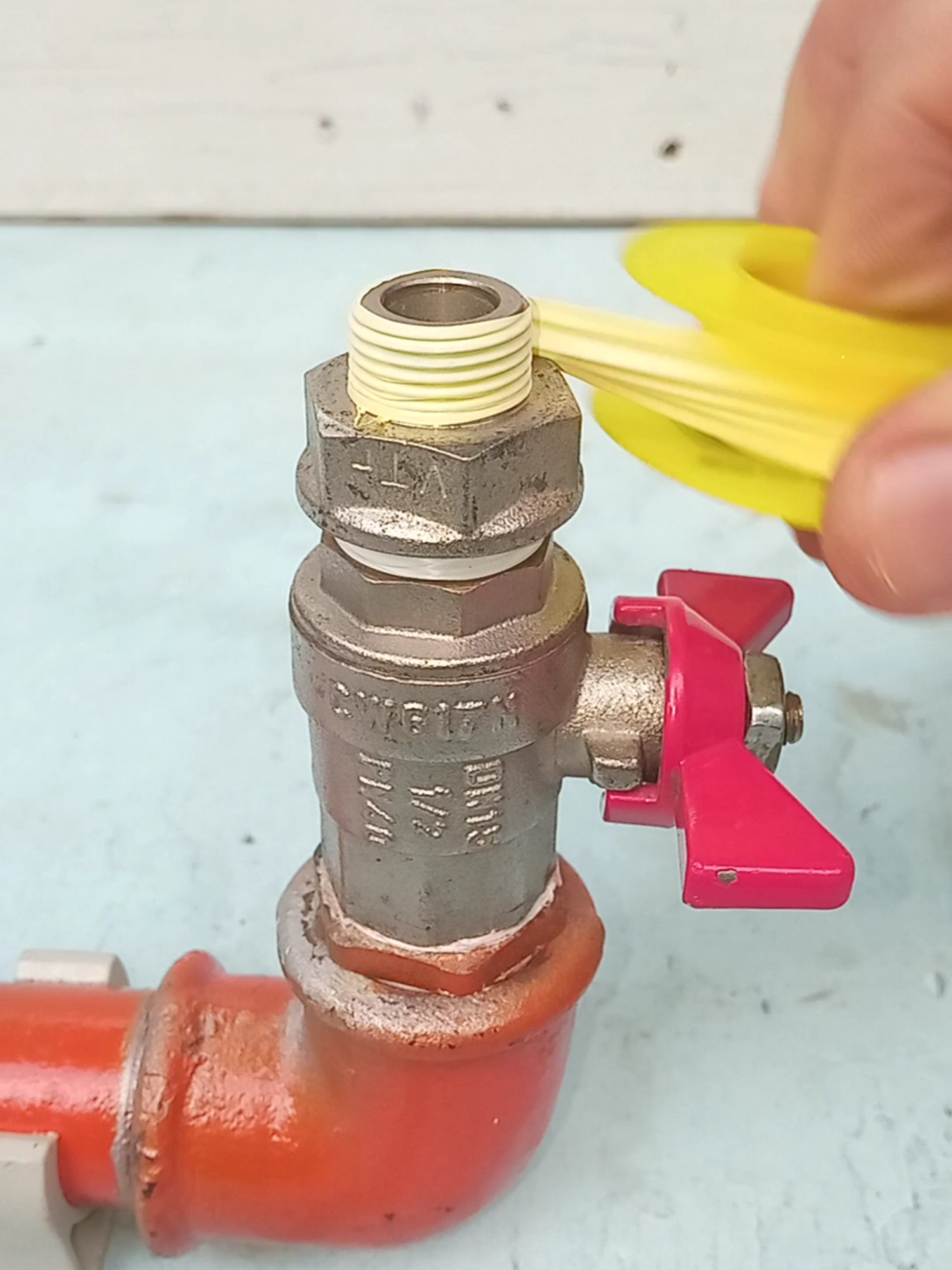 Plumbing Tips & Hacks that work extremely well! DIY plumbing basics. Beginner's Guide to Plumbing #howto #plumbing #tips #hacks #skills #DIY