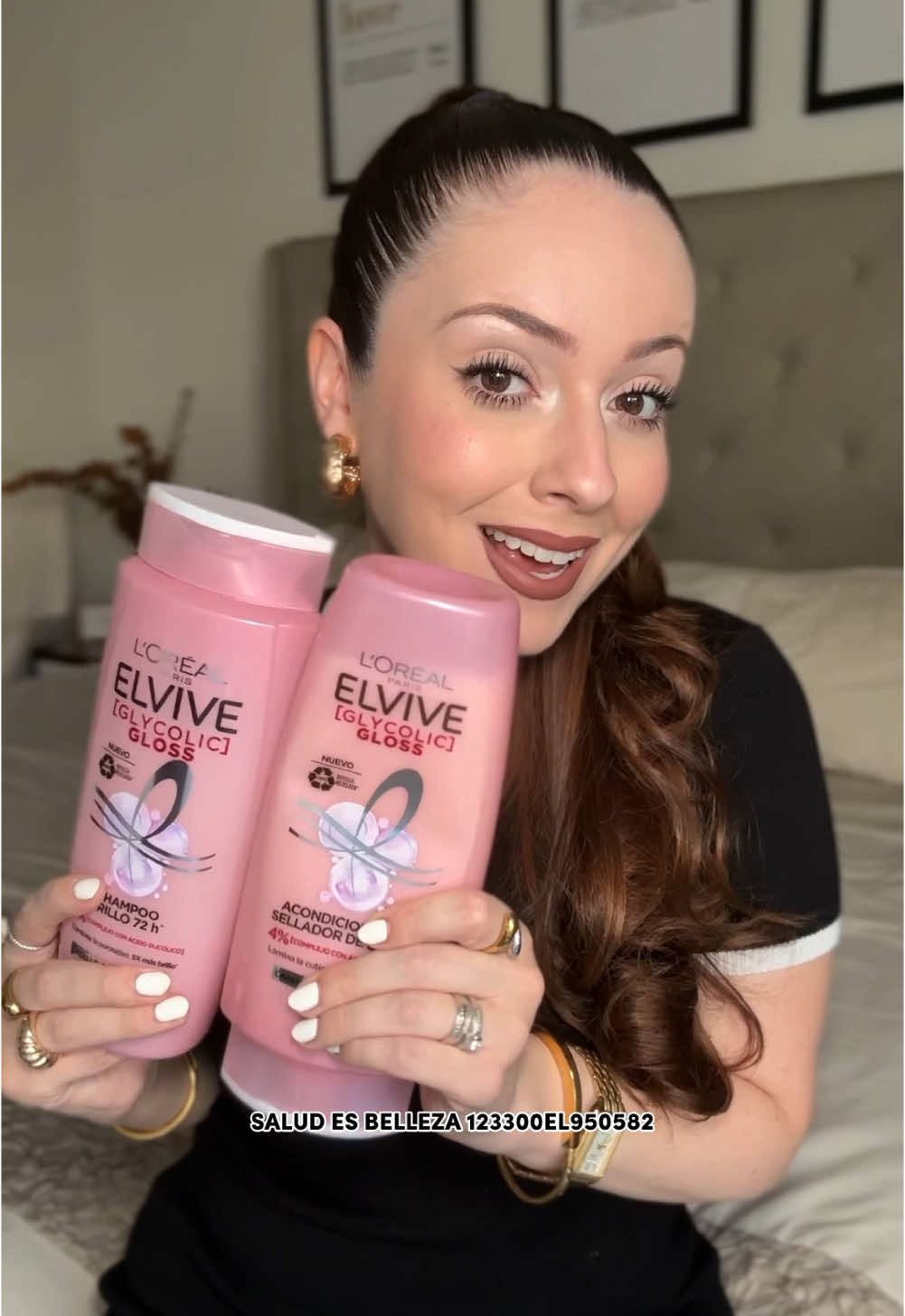 Este es el secreto para ese cabello brilloso que siempre has querido: Elvive Glycolic Gloss 💝✨ #LorealParisHairCare #Elvive #ElviveLovers #BrillarEsTuPoder #PublicidadVerificada 