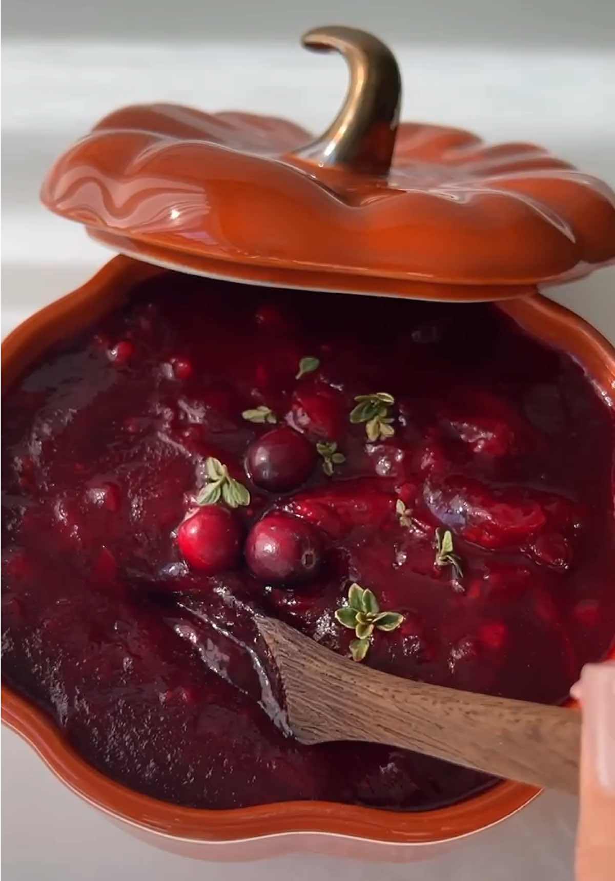 ✨Cranberry Sauce Recipe✨ What’s the most underrated dish on every holiday table? I’ll give you a hint – its ruby-red color and burst of tart and sweet flavor help elevate your savory main dishes. Its citrusy, warm smell travels through your home 🏡 reminding everyone of joy and togetherness. You got it: cranberry sauce! Ingredients * 4 cups cranberries, 340 grams * ⅓ cup orange juice, freshly squeezed * ½ tablespoon orange zest * ¾ cups maple syrup * 1 cup water * Optional Additions * 1 teaspoon pure vanilla extract , vanilla bean paste works as well * ¼ teaspoon ground cinnamon https://themodernnonna.com/cranberry-sauce-recipe/ #thanksgiving #thanksgivingrecipes #cranberrysauce #recipes #recipetok 
