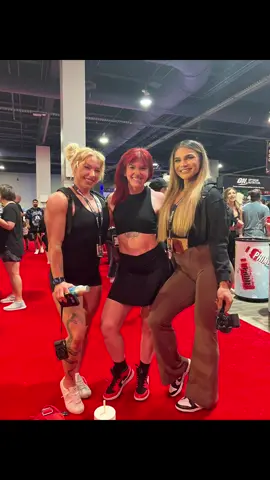 Ok ok… i went to the Expo today. Not gonna lie met some Olympians, met some cool coaches like @David DeMesquita but i also met some of my favorite IFBB pros!! @Sophia Galeazzi @Alex  I swear i jump scared them when i saw them in passing. But like ive never fan girled harder! Alex has been a huge influence on me and truly shes how i found Sophia and couldnt help but fall in love with her too. More Olympia content to come, including meeting Kenzie!!! It was a good freakin day! Thank you @Buff Chick Supplements for all your althetes and buff coffee!! ❤️ #olympia #bodybuildingmotivation #buffchick 