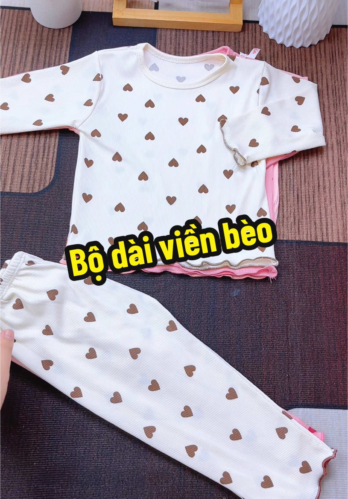 Bộ dài tăm viền bèo cho bé gái #thoitrangtreem #mevabe #quanaotreem #bodaitaychobe #bodaitaytamlanhchobe #bodaitaybegai 