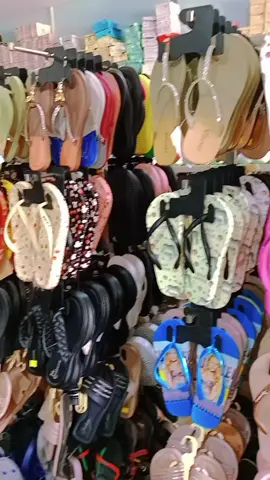 #ရှယ်တန်😍😘 #လှလှလေးစီးကြမယ် #မှာယူလိုပါက09790126029Viberဖုန်ကိုဆက်သွယ်လို့ရပါတယ်ရှင့်😍🥰 #ပဲခူးမြို့ပင်စည်မီးပွိုင့်အနီးပွင့်လန်းဇုံဖိနပ်ဆိုင်ပါရှင့် 