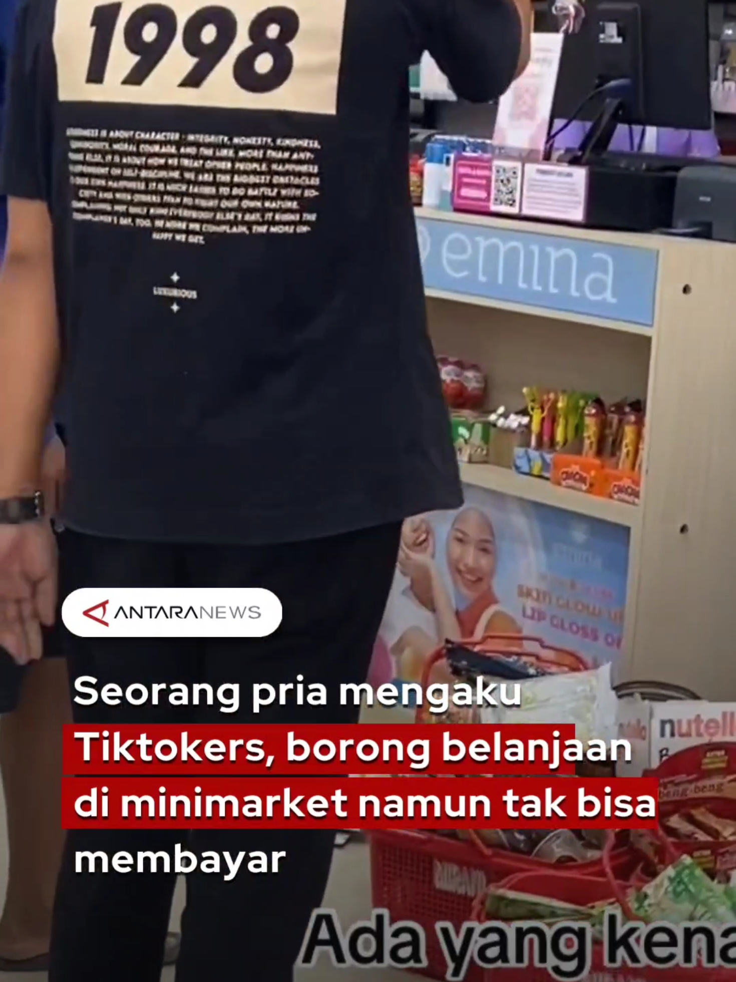 Seorang pria mengaku Tiktokers, borong belanjaan di minimarket namun tak bisa membayar #tiktokers #tiktoker #selebtiktok #minimarket #sulteng #kendari #tiktokberita #fyp #longervideos 