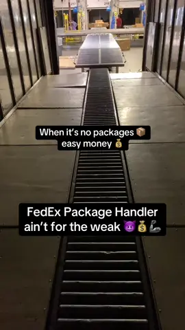 10 hour shifts 4 days a week 3rd shift overnight 💰, I load and unload for 5 hours each 💰. #Fyp #fypage #fyp #trending #Explore #explorepage #viral #fy #fedex #fedexpackagehandler #packagehandler #warehouse