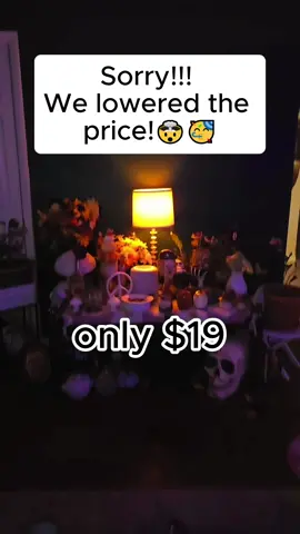 I LOVE THIS LIGHT BULB!! 💡 #ledflamelight #lightbulb #candlelightbulb #candlelight #flickeringlight #halloweenlights #halloweendecor 