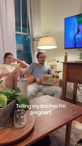 When you only have one sibling to tell… uncle coming in 2025!🥰 #pregnacyannouncement #pregnanttiktok #pregnancy #firstttimester #secondtrimester #pregnantlife #pregnacycravings #morningsickness #prego #brother #Siblings 
