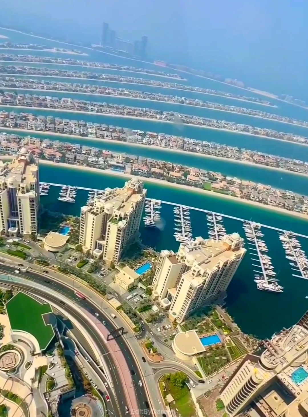 View of Palm Jumeirah, Dubai 😍 #fyp #fypシ゚ #dubai #palmjumeirah #palmisland #visitdubai #exploredubai #traveltiktok 