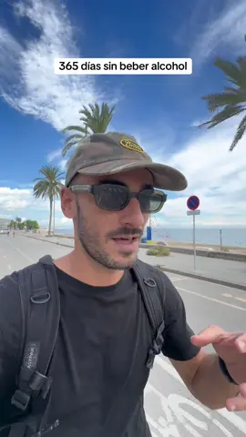 Hace un mes subí este video a Instagram y ha dado mucho de que hablar.  Tiene ms de 200k visualizaciones y más de 10k megustad. Al margen de la viralidad, me gusta el mensaje. Lo dejo por aquí porque he decidido que voy a empezar a subir videos a Tiktok pero hablando sobre temas y experiencias. #alcohol #sober 