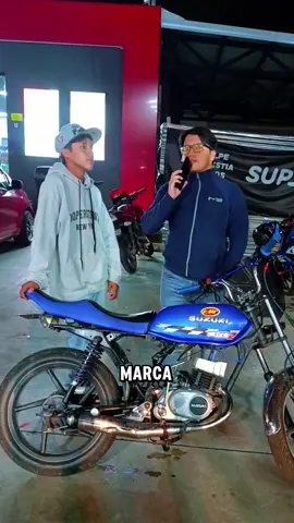 suzuki ax100. #pancrudo🍞 #chicabikers♥️🏍 #entrevista #humor #mundobiker😎🏍💨❤ #biker #colombia🇨🇴 