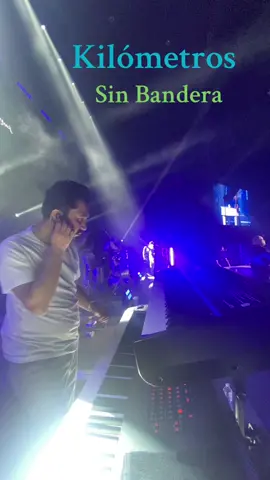 Keycam “Kilómetros” show Sin Bandera #yamahakeyboards #yamahamontage #tecladista #pianista #sinbandera 
