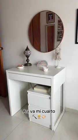 Asi vamos con el cuarto🔨👷🏼🫱🏻‍🫲🏼 amo que ahora tengo mas espacio! #chisme #longervideos #homeoffice #housedecor #RoomTour #roomdecor 