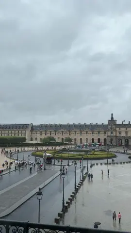 тгк в шапке профиля #париж #paris #france #eiffeltower #louvre 