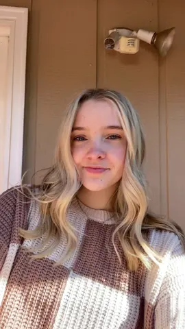 pumpkin patch outfit 🎃🧡 current fav song🤩✨ #meganmoroney #blessyourheart #pumpkinpatch #falloutfits #fallsweaters #elfcosmetics #tjmaxx #colorpopcosmetics 