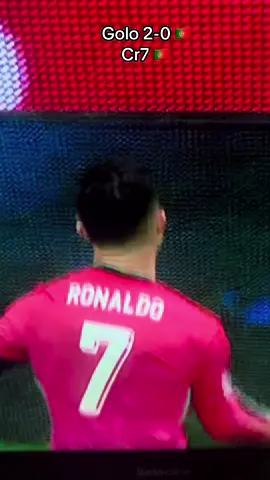 Tinha que ser o papai cris a fazer o segundo golo 🇵🇹⚽️ #cr7 #cristianoronaldo #selecaoportuguesa🇵🇹 #portugal🇵🇹 