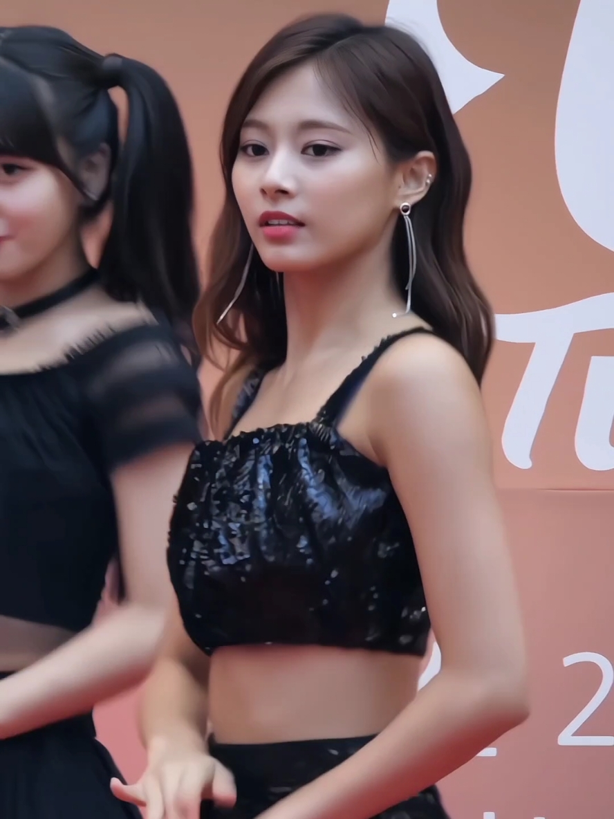 tzuyu dance the night away fancam #tzuyu #fancam #fancams #fyp #viral #trending #seu1g #kpop #twice