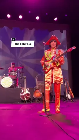 oh hi 👋🏼 @Robbie Berg  #thefabfour #georgeharrison #thebeatles #sgtpepperslonelyheartsclubband #beatlestok #tributeband #robbieberg 