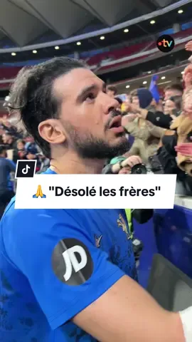 🇫🇷👏 Malgré la défaite, les joueurs de l’équipe de France sont allés saluer les nombreux supporters qui avaient fait le déplacement, Amine en tête.