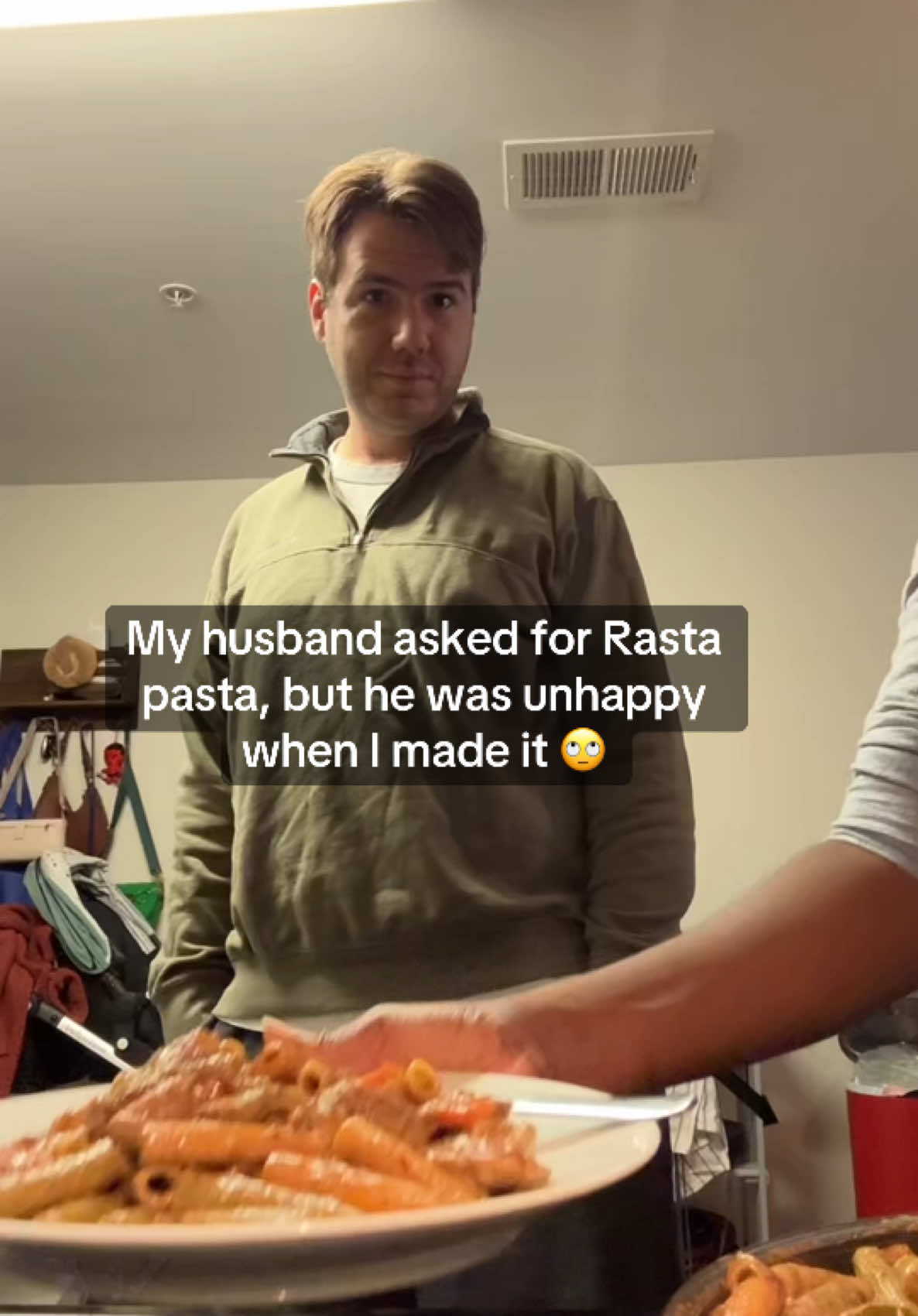 Rasta pasta for dinner 😋 #dinner #foodtiktok #husbandgoals #marriedlife #husbandsoftiktok #mukbang #asmr #Foodie #pasta #rastapasta #fyp #foryou 